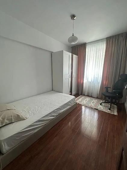 Apartament cu 3 camere, mobilat în Lacul Tei
