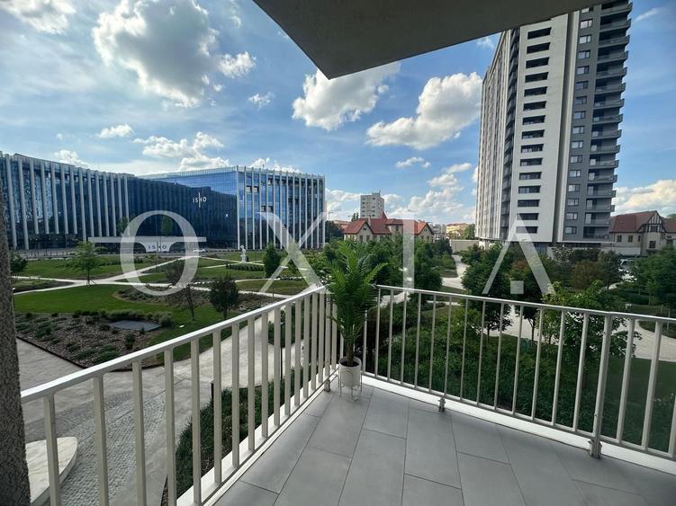 Apartament cu 4 camere semidecomandat, mobilat în Tipografilor