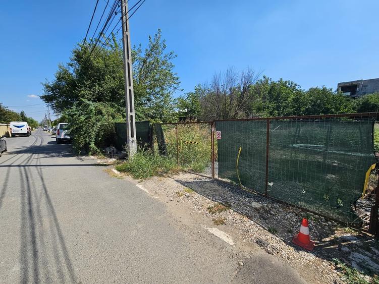 Teren Construcții intravilan de 989 mp, în Odăi