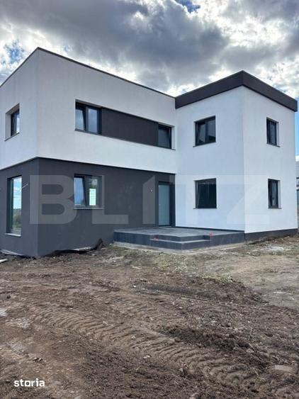 Casă cu 4 camere cu Teren 500 Mp în Moara