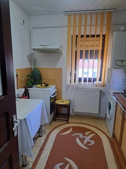 Garsonieră decomandată în Ostroveni