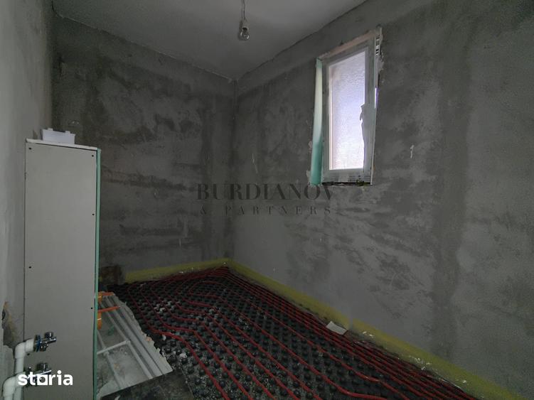 Casă cu 4 camere cu Teren 310 Mp în Central