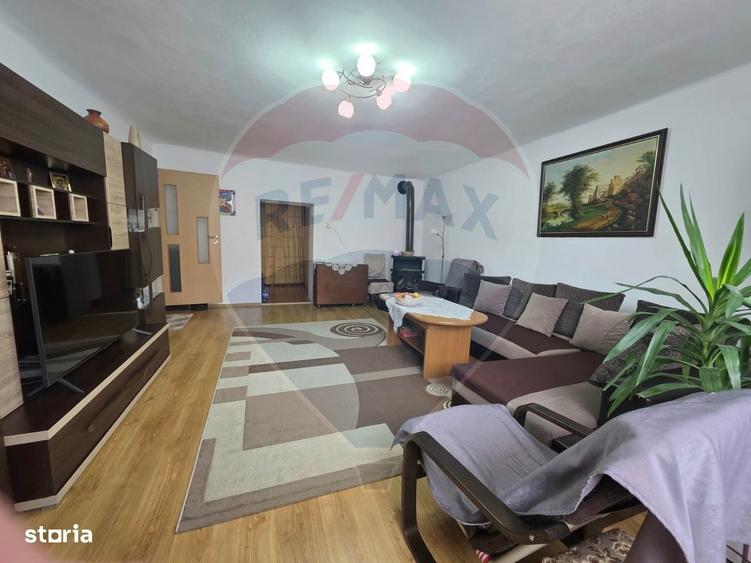Casă cu 3 camere cu Teren 197 Mp în Central