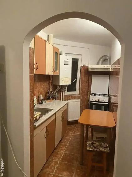 Garsonieră decomandată în Viziru 1