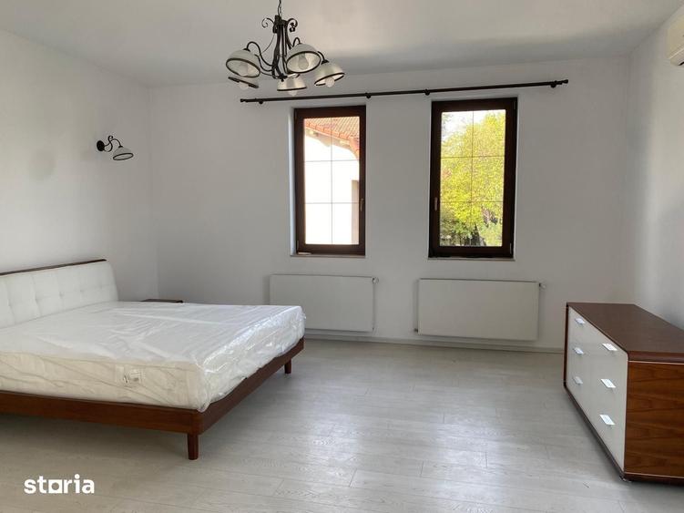 Casă cu 6 camere cu Teren 400 Mp în Central