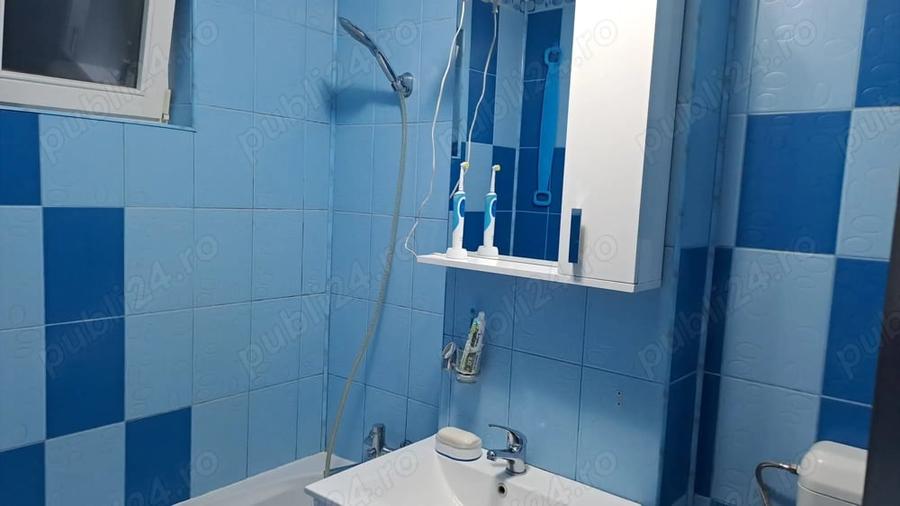Apartament cu 3 camere decomandat în Central