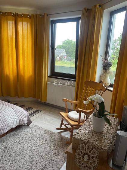 Casa de vanzare cu garaj in Bistrita-Nasaud, Viisoara, zona linistita.