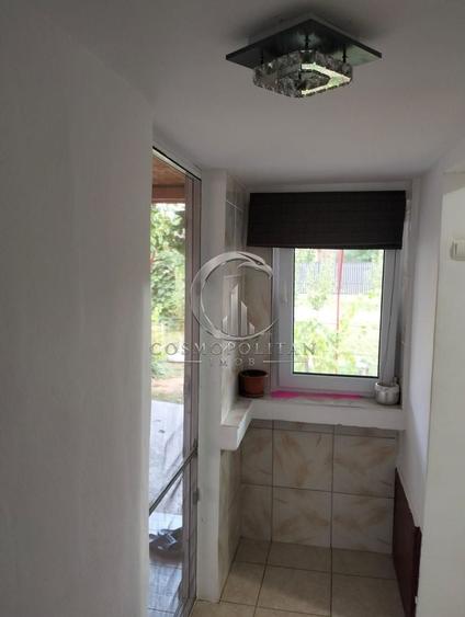 Casă individuală cu 3 camere cu Canalizare în Costești