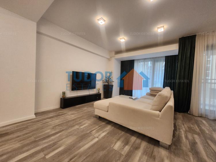 Apartament cu 3 camere semidecomandat, mobilat în Șoseaua Nordului
