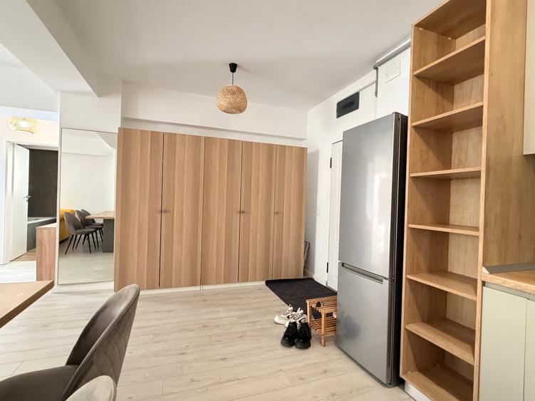 Apartament cu 2 camere decomandat în Torontalului