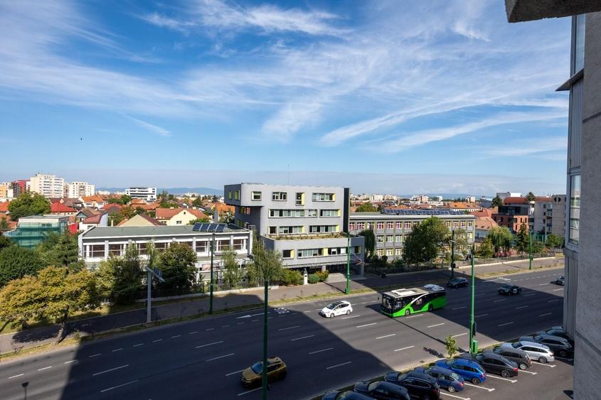 Birou, de 70 mp, în Centrul Civic
