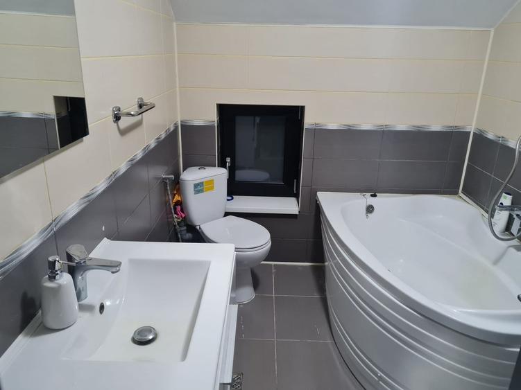 Casă individuală cu 5 camere cu Canalizare în Giarmata-Vii