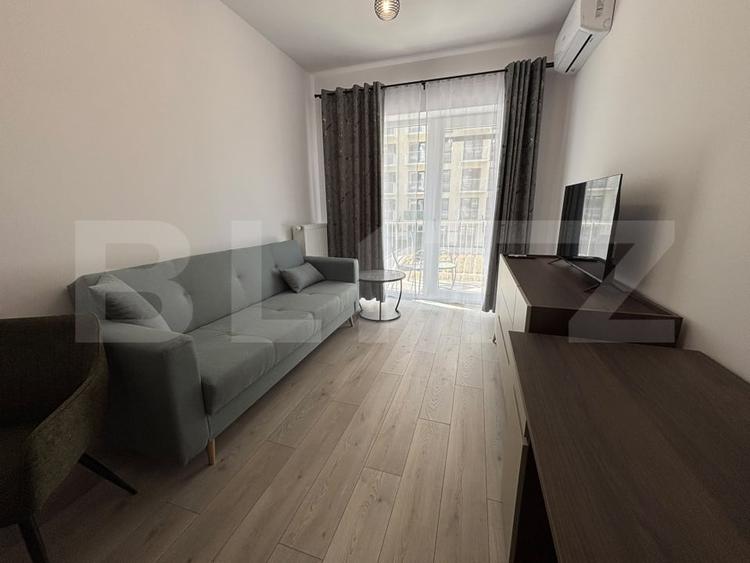 Apartament cu 2 camere semidecomandat, mobilat în Baza 3
