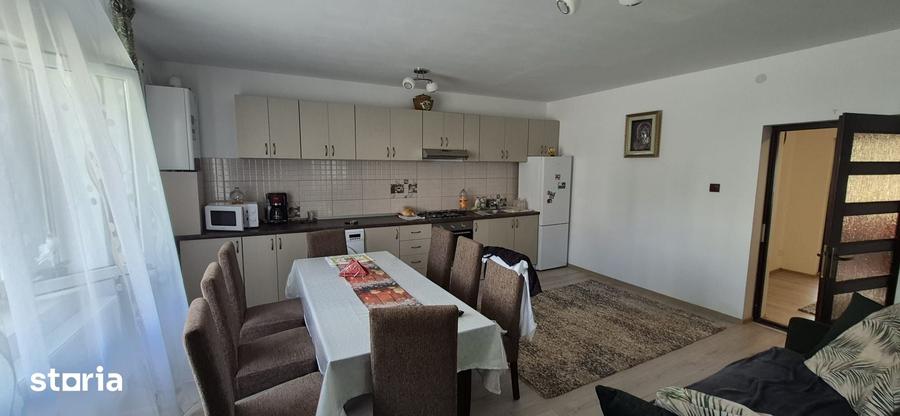 Casă cu 3 camere cu Teren 1165 Mp în Gârdani
