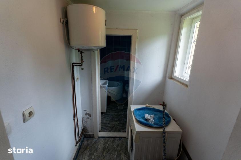 Casă cu 6 camere cu Teren 2143 Mp în Ribița