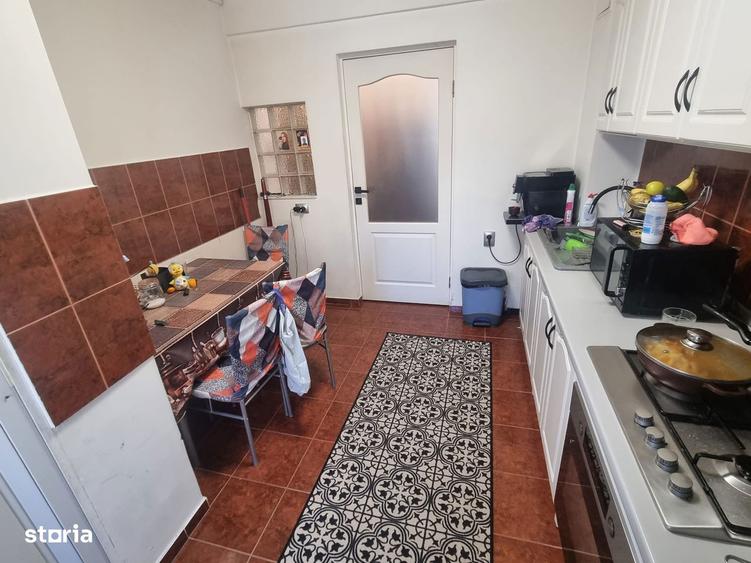Apartament 3 camere decomandat,Deva-zona Al.Saturn - 4
