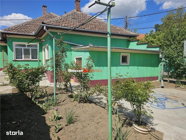 Casă cu 3 camere în Central
