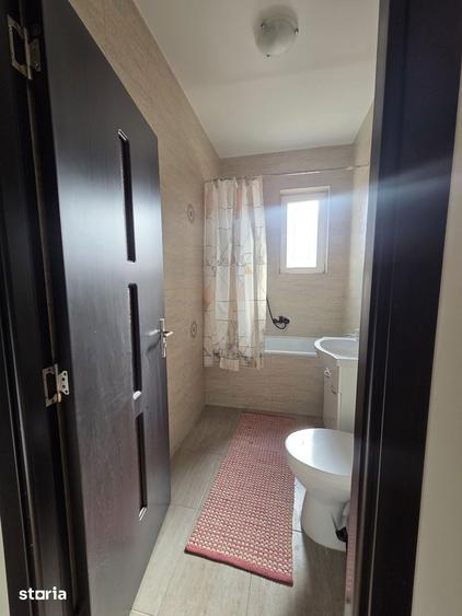 Apartament cu 2 camere decomandat în Ipotești