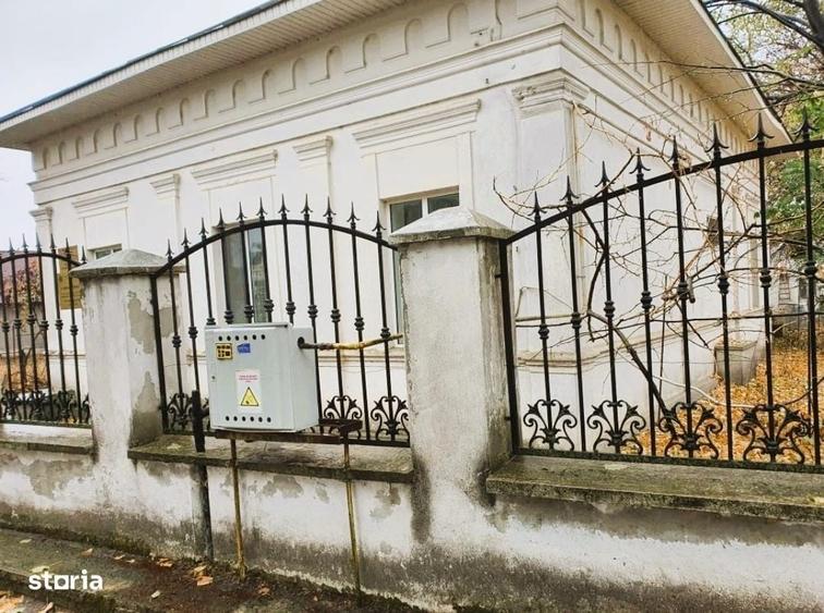 Casă cu 4 camere în Ultracentral