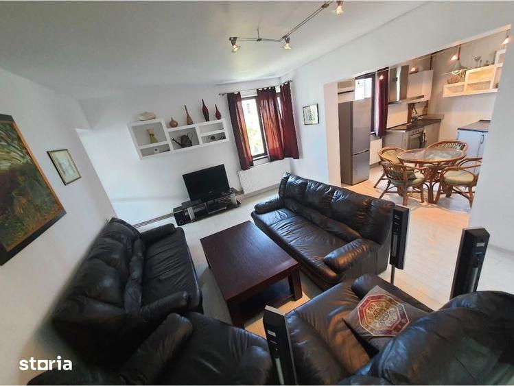 Apartament cu 3 camere decomandat în Cazino