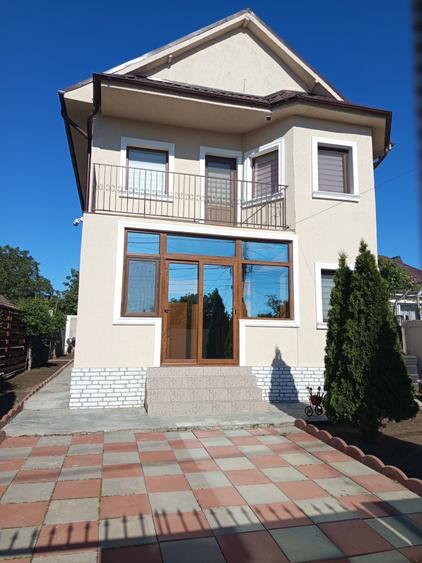 Casă cu 4 camere în Central
