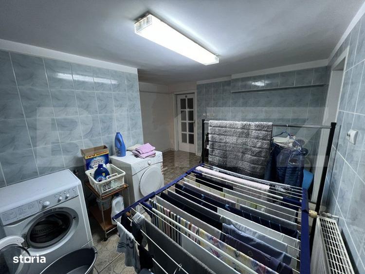 Casa de vanzare, pretabil pentru pensiune/azil, 7 camere, 420 mp, Bist - 9
