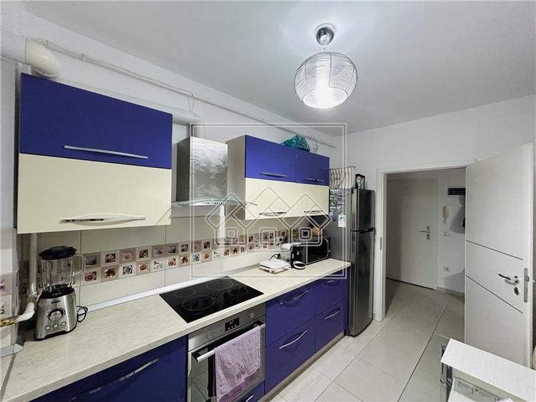 Apartament cu 2 camere decomandat în Exterior Sud