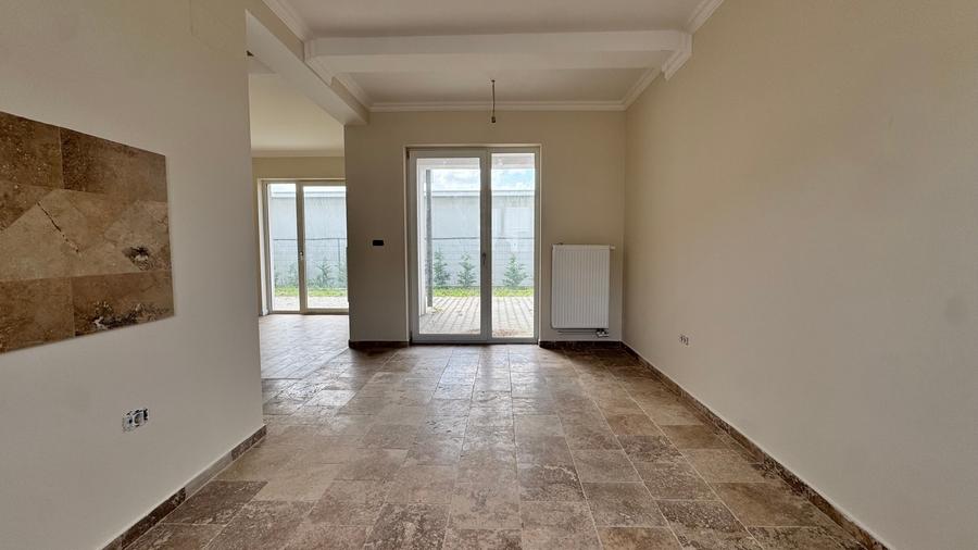 Duplex cu 4 camere cu Canalizare în Giroc