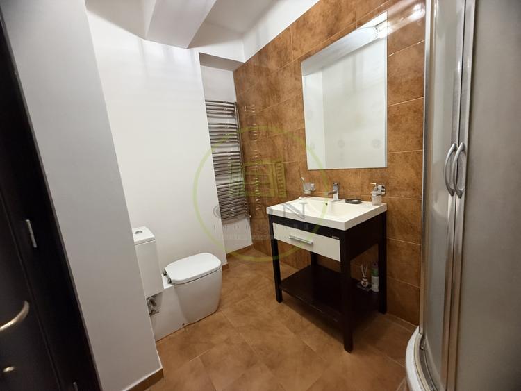 Apartament cu 3 camere decomandat, mobilat în 1 Mai