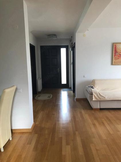 Casă cu 5 camere cu Teren 500 Mp în Corunca