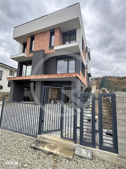 Casă cu 5 camere cu Teren 300 Mp în Central