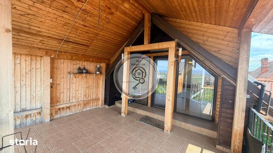 Casă cu 5 camere cu Teren 562 Mp în Hălchiu