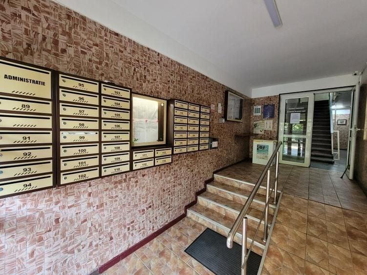 Apartament cu 3 camere decomandat în Colentina