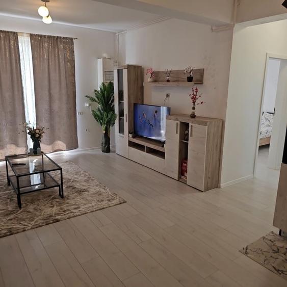 Apartament cu 3 camere decomandat, mobilat în Rahova