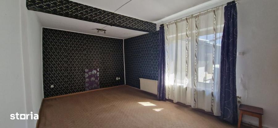 Casă cu 4 camere cu Teren 250 Mp în Ultracentral