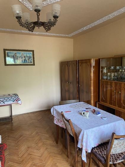 Casă cu 3 camere cu Teren 160 Mp în Central