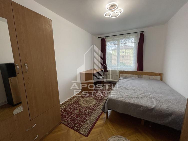 Apartament cu 2 camere semidecomandat, mobilat în Central