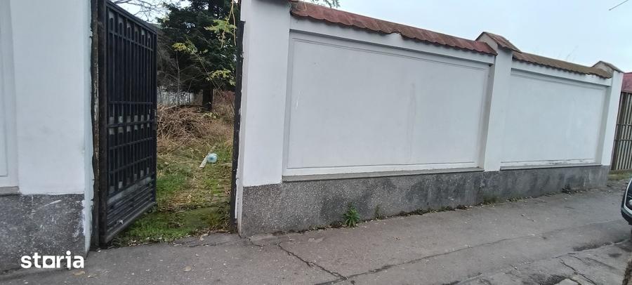 Teren de 1000 mp, în Andronache