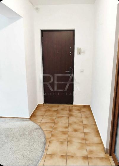 Apartament cu 4 camere decomandat, mobilat în Apărătorii Patriei