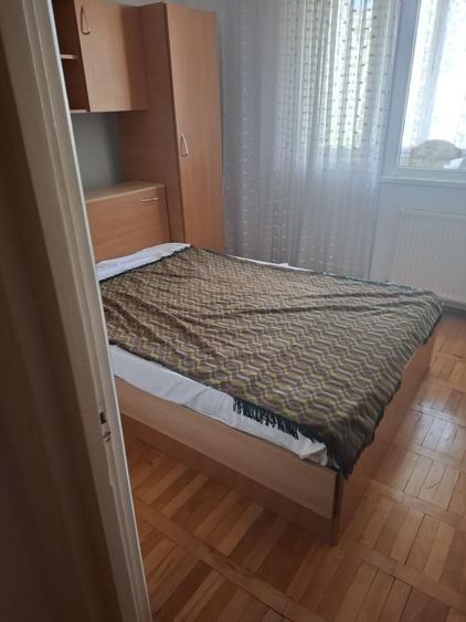 Apartament cu 3 camere în Zăbala