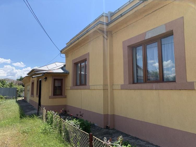 Casă cu 3 camere în Garoafa