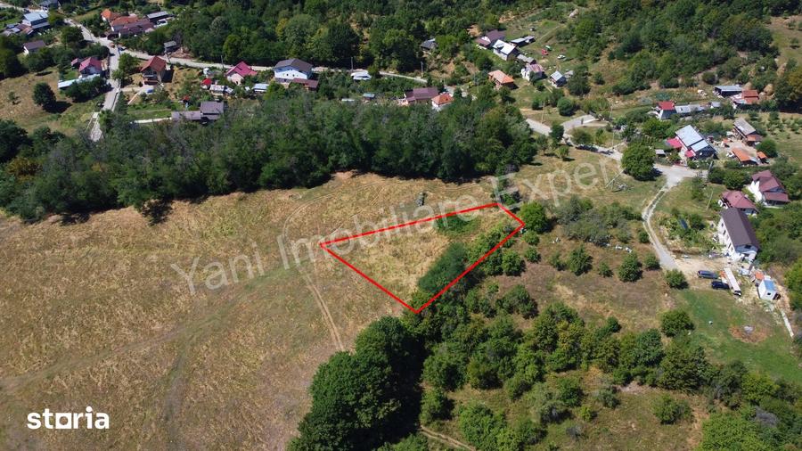 Teren de 1175 mp, în Central