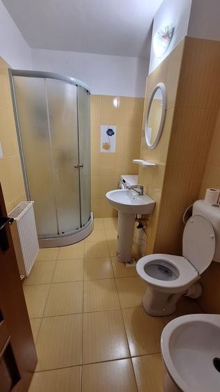Apartament cu 2 camere semidecomandat în Micro 11