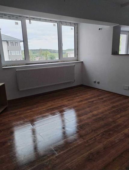 Garsonieră semidecomandată în Central