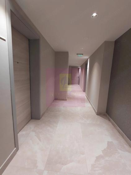 Apartament cu 3 camere nedecomandat în Nord