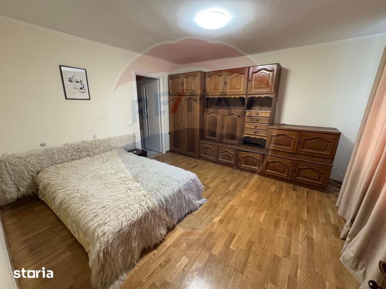 Casă cu 6 camere cu Teren 1263 Mp în Dărmănești