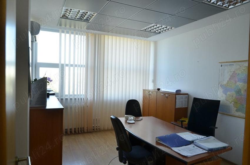 Spațiu comercial, de 441 mp, în Costin Georgian
