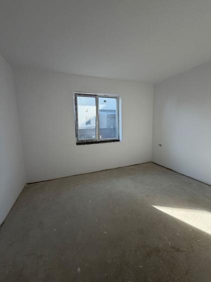 Duplex cu 3 camere cu Canalizare în Moșnița Nouă