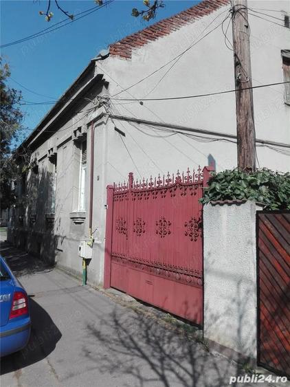 Casă cu 4 camere în Central