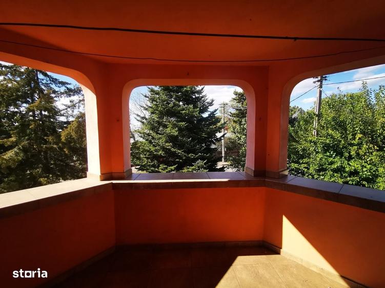Casă cu 4 camere în Valea Călugărească
